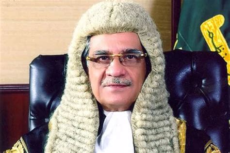 Pakistan: Chief Justice Saqib Nisar finds alcohol bottles in ex ...