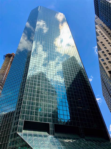 [OC] United States - New York - Building on Pine Street | Scrolller