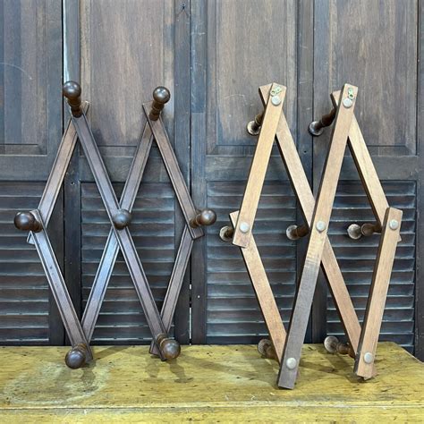 CHOICE Vintage Wooden Accordion Wall Hanger Peg Rack - The Junk Parlor