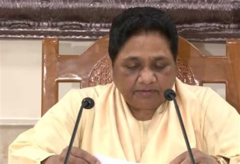 Mayavati attack Muslims angry with SP Akhilesh may flee abroad said not ...