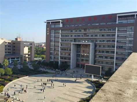 实拍图片：湖南工学院应该是湖南环境最好的公办二本院校 - 知乎