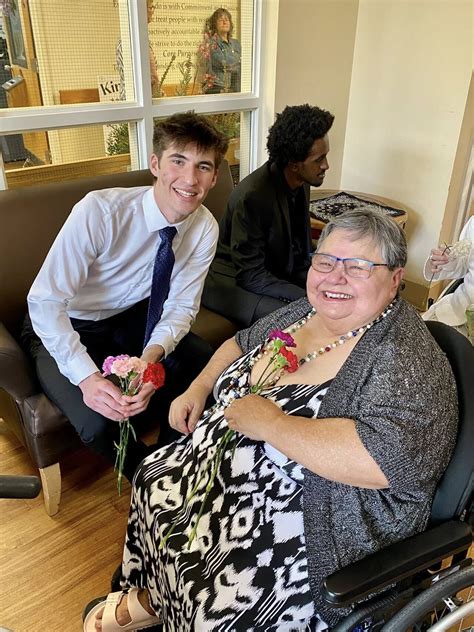 Grad party at long-term care home gives new meaning to 'senior prom'
