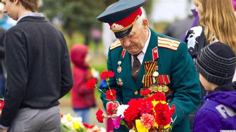 На вокзале в Выборге пассажирам спели песни Великой Отечественной | ИА ...