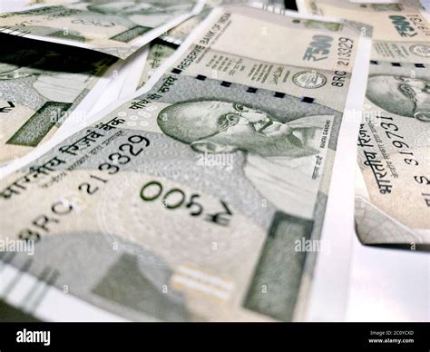 India banknote 500 hi-res stock photography and images - Alamy