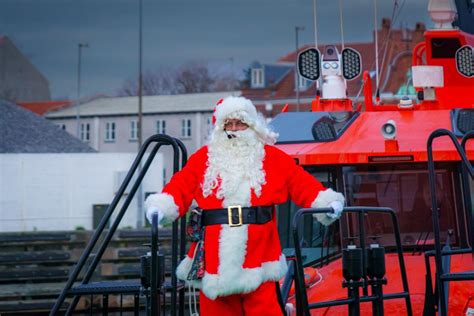 Julemandens ankomst og vække nisserne i tårnet., søbatteriet 5 4220 ...