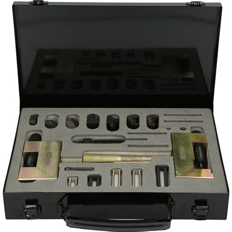 Appareil à riveter pour chaînes de transmission pour Mercedes ...