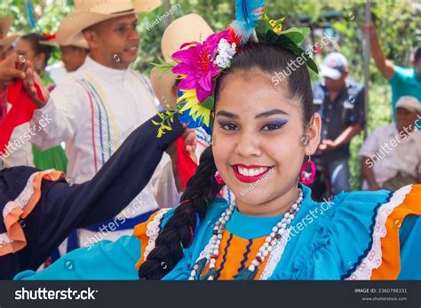 Traditional Honduran Clothing