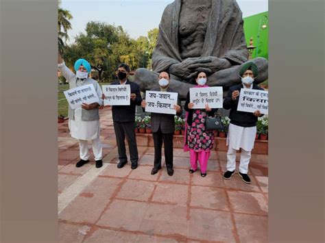 Punjab Congress MPs stage protest against farm laws in parliament complex