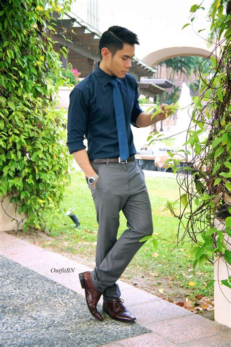 Black Or Brown Belt And Shoes With Gray Pants | semashow.com