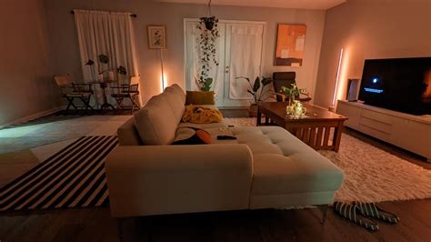 How To Create the Right Mood Lighting for Your Living Room