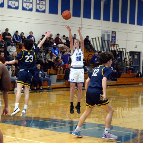 Elma outruns Aberdeen for 64-51 victory | The Daily World