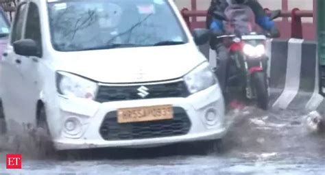 delhi rainfall: Heavy rainfall, thunderstorms lash parts of Delhi-NCR ...