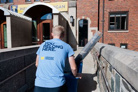 University of Michigan students move in for Fall 2024 at Mosher-Jordan ...