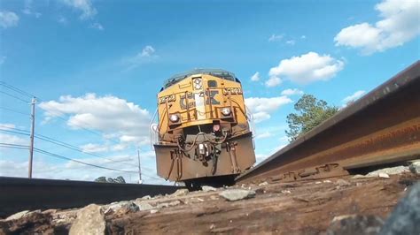 Train Runs Over Camera Fast CSX 的图像结果