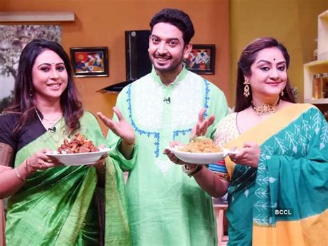 Rajiv Bose and wife Mohini have a gala time with ‘Rannaghar’ host ...