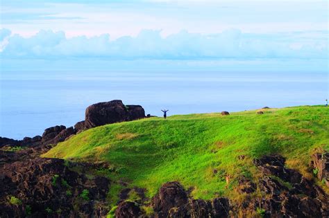 A Day Trip to Binurong Point, Catanduanes - From The Highest Peak to The Deepest Sea