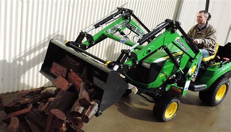 Compact front-end loader range - Challenge Implements