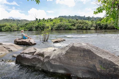 Altamira no Pará com pesca esportiva de tucunaré-açu no Rio Xingu