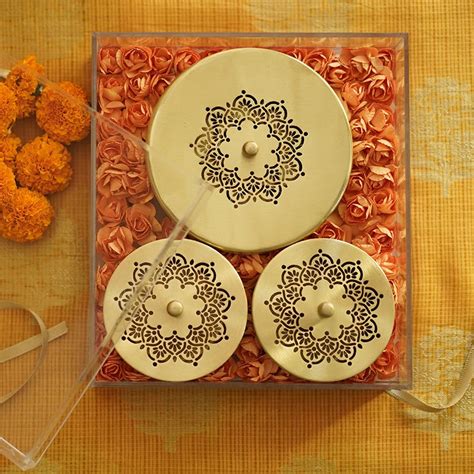 Gifting: Buy Gulmohar Celebration Nut Gift Pack at | Arcedior