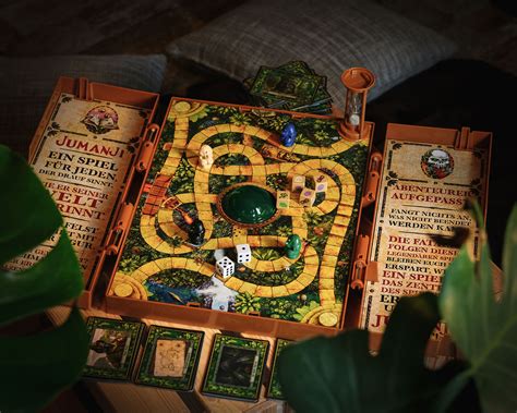 Jumanji - Deluxe party game | Elbenwald