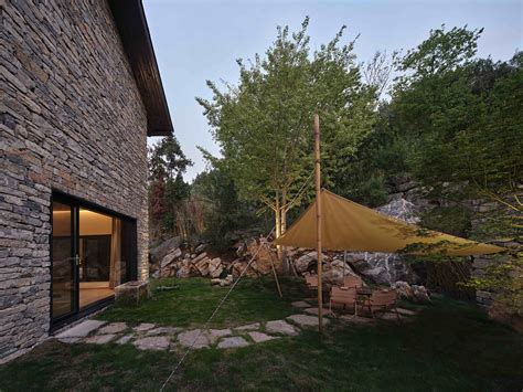 Nanchawan stone House in Yichang B&B Phase II. by The Design Institute ...