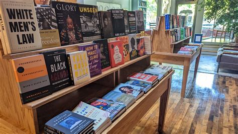 Local Bookshop 的图像结果