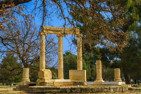10 Facts about Ancient Greece - Throne of Helios 9D Experience