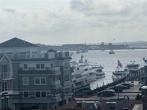 ADMIRAL FITZROY INN (Newport) - B&B Reviews, Photos, Rate Comparison ...