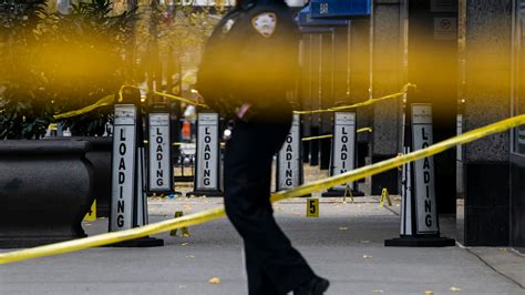 Suspect in UnitedHealthcare CEO’s Killing Went Silent for Months. Where ...