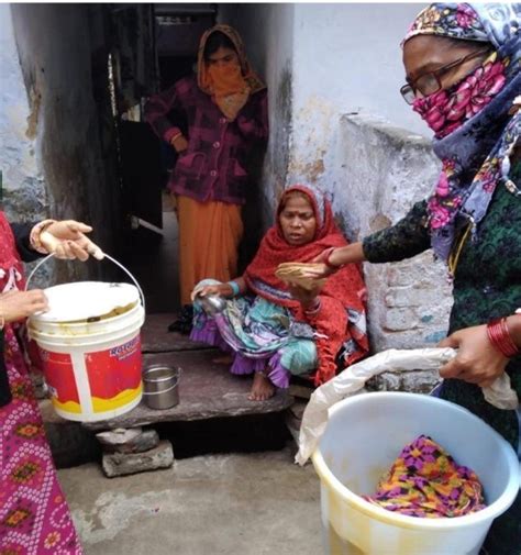 Hunger helpline reaching out to people in need in Ajmer, Rajasthan ...