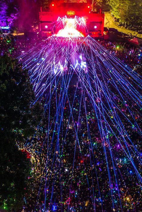 Electricity Aesthetic Wallpaper 的图像结果