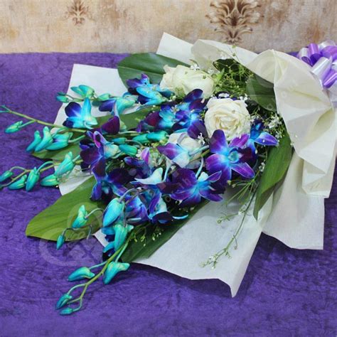 Send Blue Orchids N White Roses with Dry Fruits Online - GAL22-108474 ...