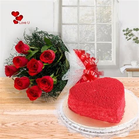 Occasion :: Heart Shape Red Velvet & Roses Bunch