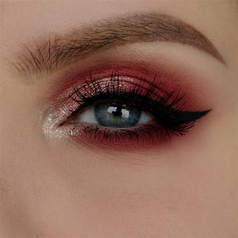 MUST-READ: Give A Red Eyeshadow Look A Try With These Gorgeous Palettes ...