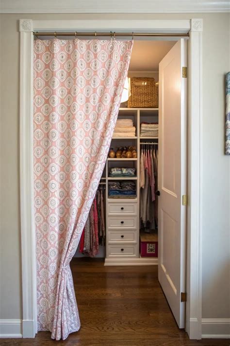 22+ Clever DIY Ideas for Small Closets