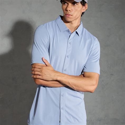 Men Regular Fit Spread Collar Shirt with Techno Cool+