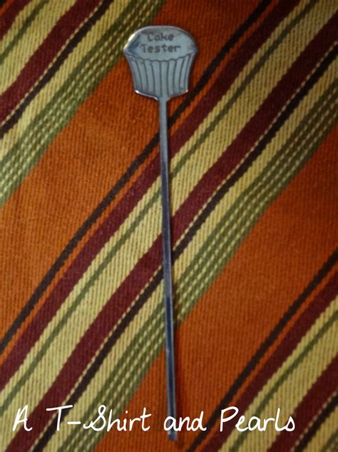 A T-Shirt and Pearls: Low Fat Oatmeal Banana Nut Bread