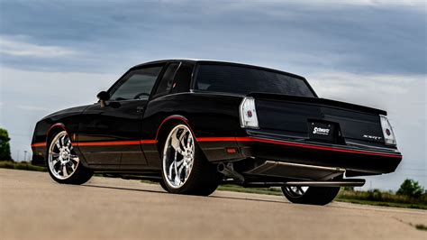 86 Monte Carlo Ss 1/24 1986 Chevrolet MONTE CARLO Low Rider Model Car