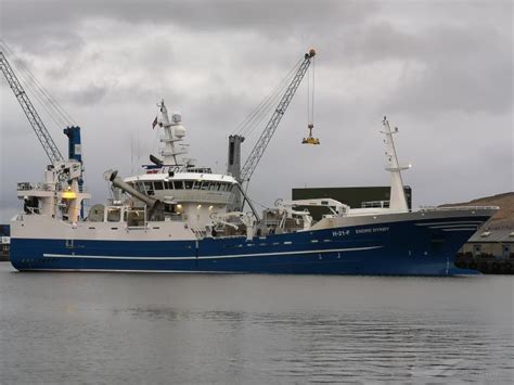 LILLY MAUD, Fishing Vessel - Details and current position - IMO 9411678 ...
