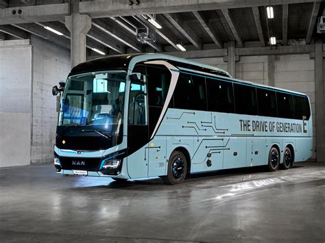 MAN Lion’s Coach E – The fully electric coach | MAN