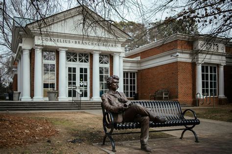 Mark Twain Sculpture at Cornelius Branch Library · Free Stock Photo