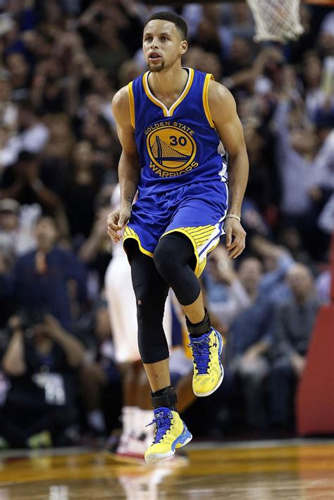 Report: Steph Curry wins MVP for 2nd straight year
