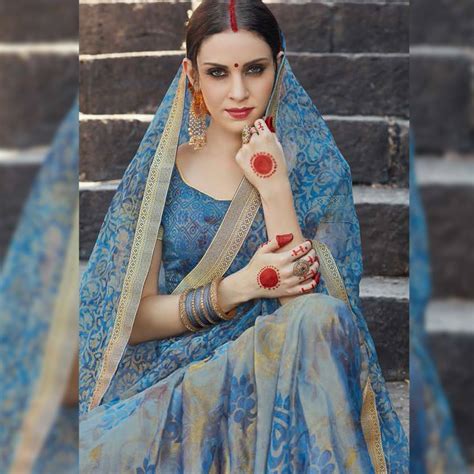 CD in Bride Dress 的图像结果