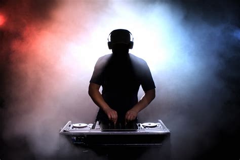 4 Tipps für ein perfekten Video-Livestream von DJ-Sets – Youinside