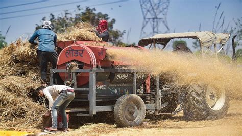 chhattisgarh government give crops subsidy to farmers for rupees 10000 ...