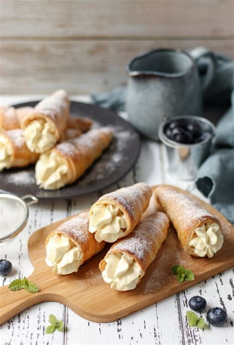 Lisnate rolnice sa vanila kremom - Mystic Cakes