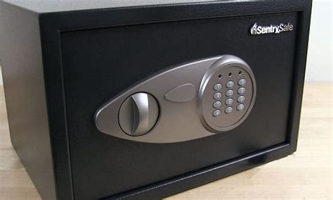 How to Open a Sentry Safe without Code 的图像结果