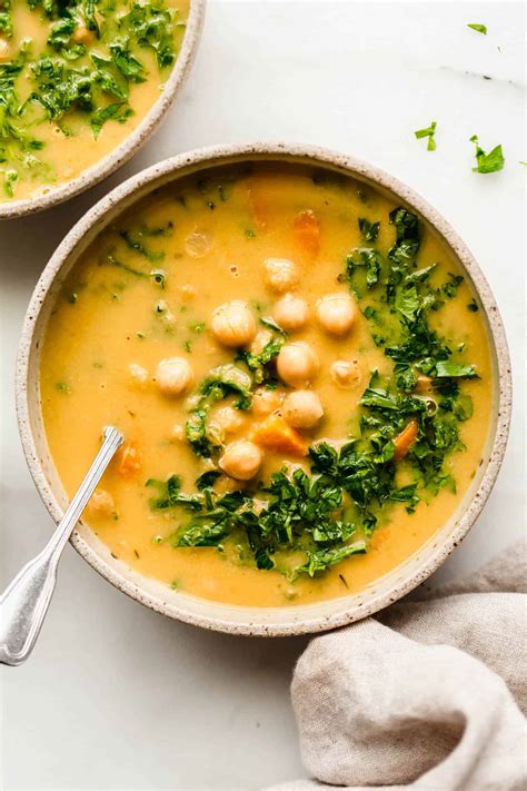 30-minute Golden Chickpea Soup - Choosing Chia