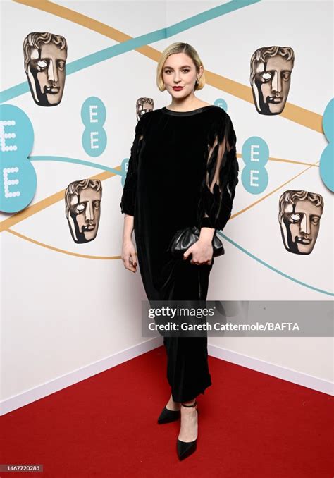 LONDON, ENGLAND - FEBRUARY 22: Gracie Abrams attends the 2026 EE BAFTA Film Awards at The Royal Festival Hall on February 22, 2026 in London, England. (Photo by Karwai Tang/WireImage)