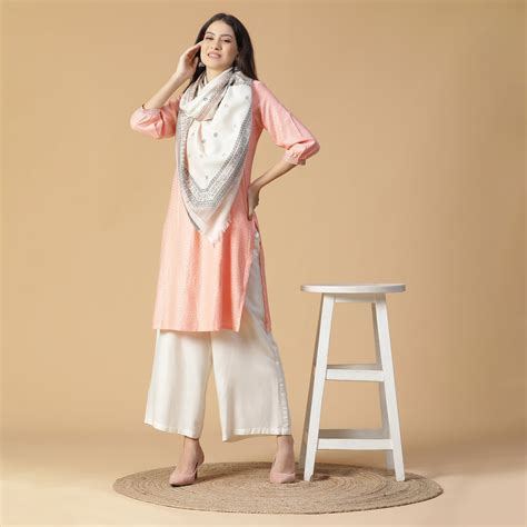 Buy Dotted Wool Blend Woven Design Stole Online | Shingora